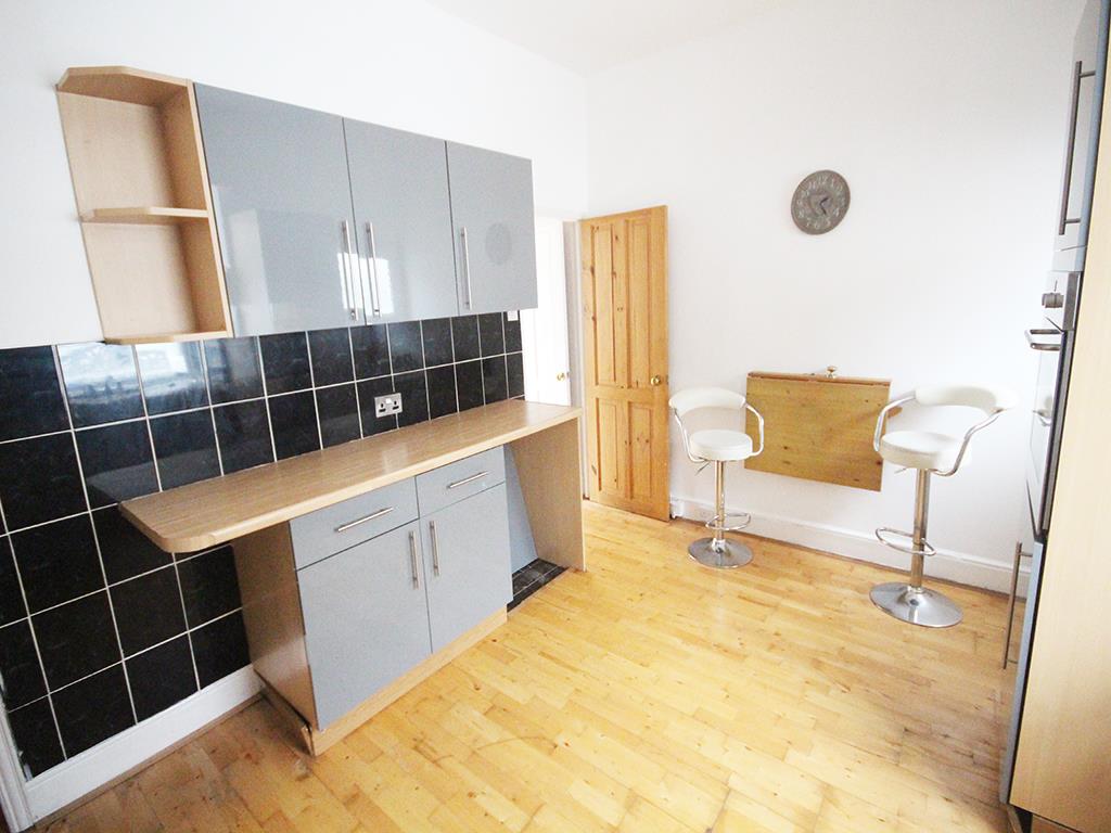 2 bedroom mid terrace house To Let in Barnoldswick - IMG_5359.jpg
